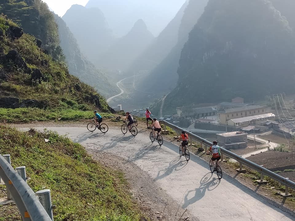 Cycling From Hanoi to Sapa via Ha Giang and Cao Bang 15 Days